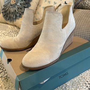 Camo Printed Suede Booties